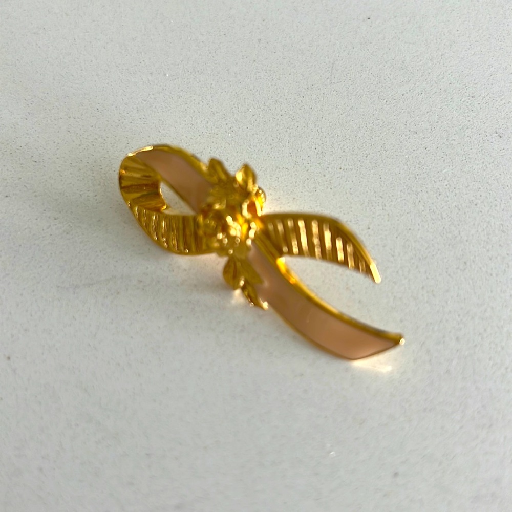 Avon Pink Ribbon Breast Cancer Awareness pin